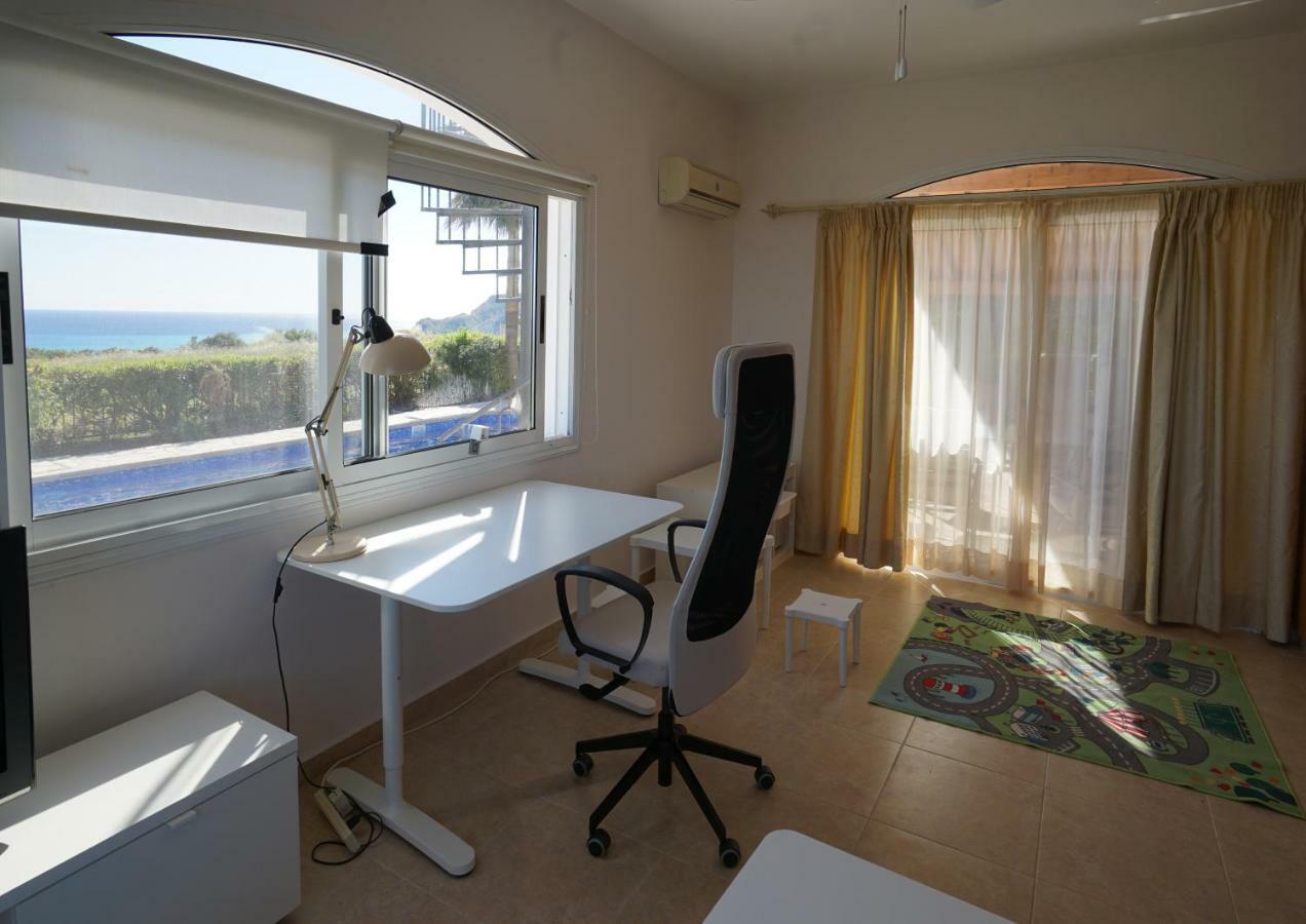 Unforgettable Family Escape - Cliffside Villa With Panoramic Sea Views And Kid-Friendly Private Pool Pissouri Ngoại thất bức ảnh