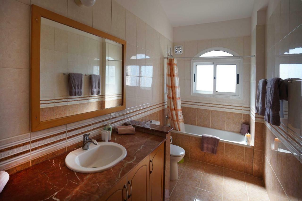 Unforgettable Family Escape - Cliffside Villa With Panoramic Sea Views And Kid-Friendly Private Pool Pissouri Ngoại thất bức ảnh